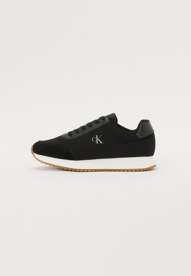 Calvin Klein Jeans - RETRO RUNNER - Trainers - black/bright white, Enlarge