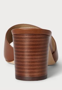 Lauren Ralph Lauren EVERLEY BLOCK-HEEL CALFSKIN SANDAL - Pantofle na podpatku - brown