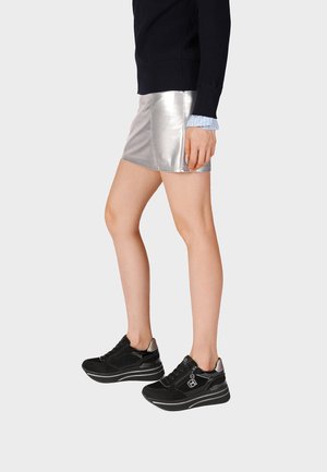 Queen Helena, X35-27 - Scarpe skate - nero