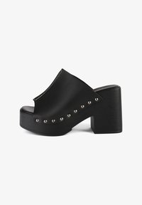 Unselected, black
