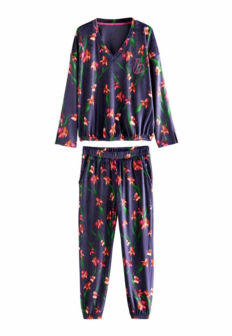 Lillemustriga kaheosaline kodukomplekt, mis sisaldab pikakäist V-kaelusega tuba ning elastse vöökohaga pükse, värvitooniga tumesinine ja roosa-oranžate lillemustritega.
