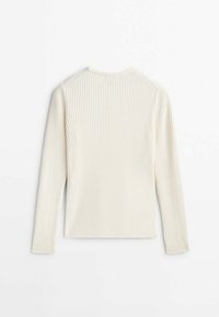 Kremowy, prążkowany top z długim rękawem, z okrągłym dekoltem i dopasowanym krojem. Materiał wydaje się miękki z teksturowanym wykończeniem.