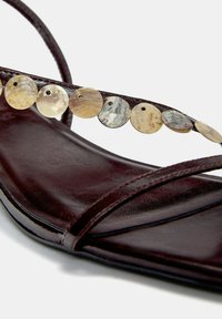 PULL&BEAR Sandale - brown