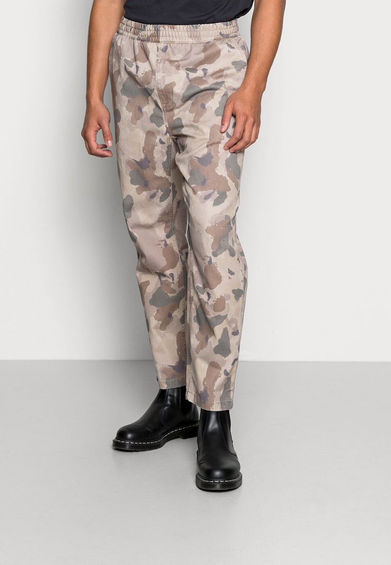 Carhartt WIP FLINT PANT - Calças - camo tide thyme stone washed