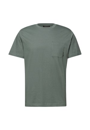 T-shirt vert à manches courtes avec col ras du cou, poche poitrine gauche et petite étiquette noire sur le bord de la poche.