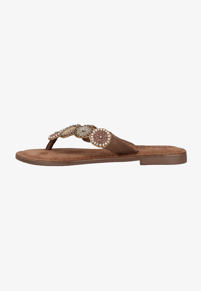 Sandal in pelle marrone con infradito, decorato con perline e paillettes sulla fascia superiore e una soletta morbida e testurizzata. Suola piatta.