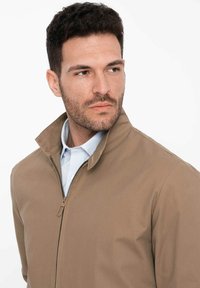 Ombre HARRINGTON - Bomberjakke - brown