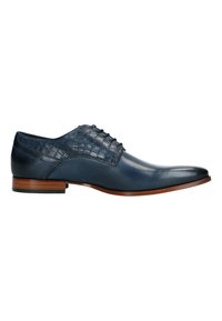 Chaussure habillée en cuir bleu foncé avec une tige en cuir texturé crocodile, design élégant, bout pointu et semelle en bois brun. Lacets à l'avant.