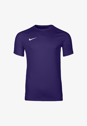 Paarse sport-T-shirt met korte mouwen, ronde hals en wit Nike-swooshlogo op de rechterborst.