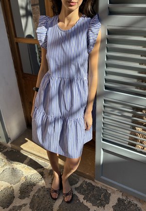 Culture, CUBJØRG - Rochie de zi - salute