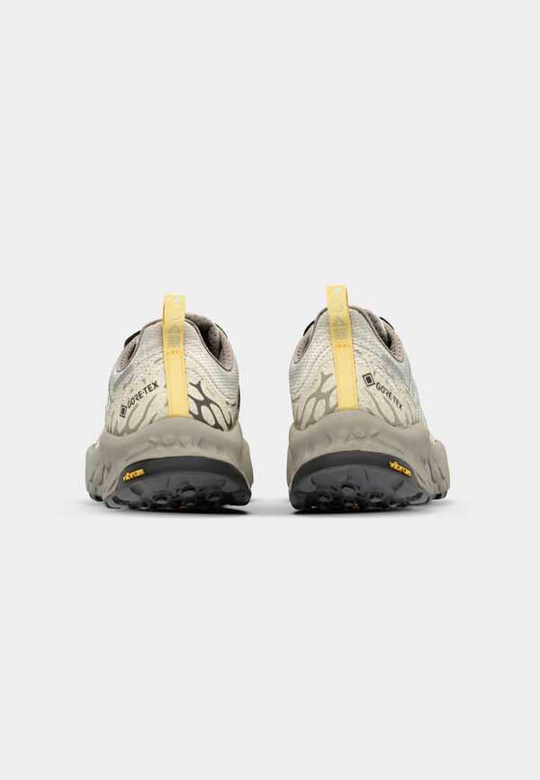 FRESH FOAM X HIERRO V8 GTX - Trail running shoes - timberwolf3