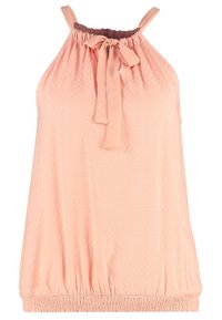 Top sin mangas color durazno con un patrón texturizado, escote fruncido y un lazo en el centro, con una pretina elástica en el dobladillo.