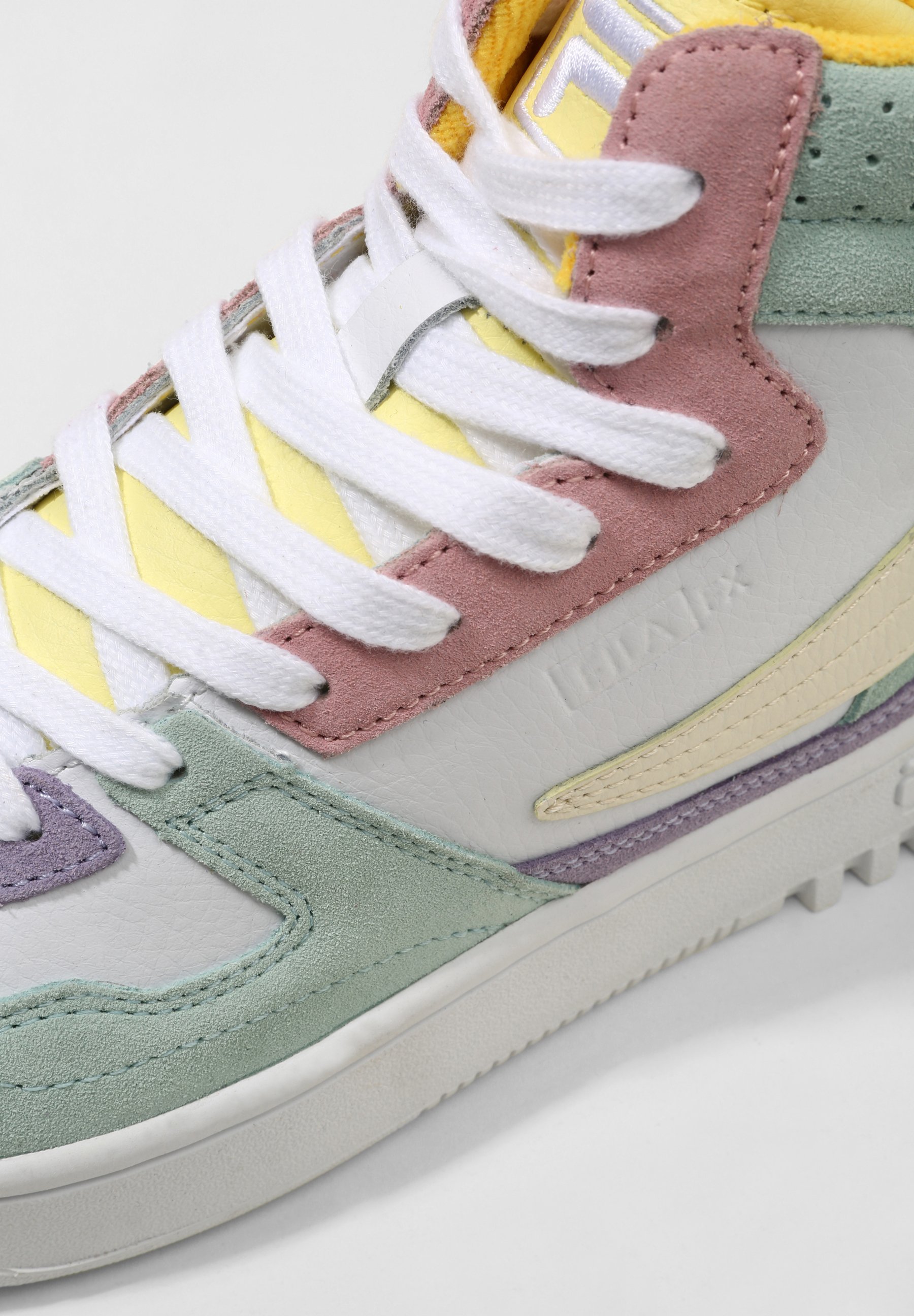 fila sneakers pastel