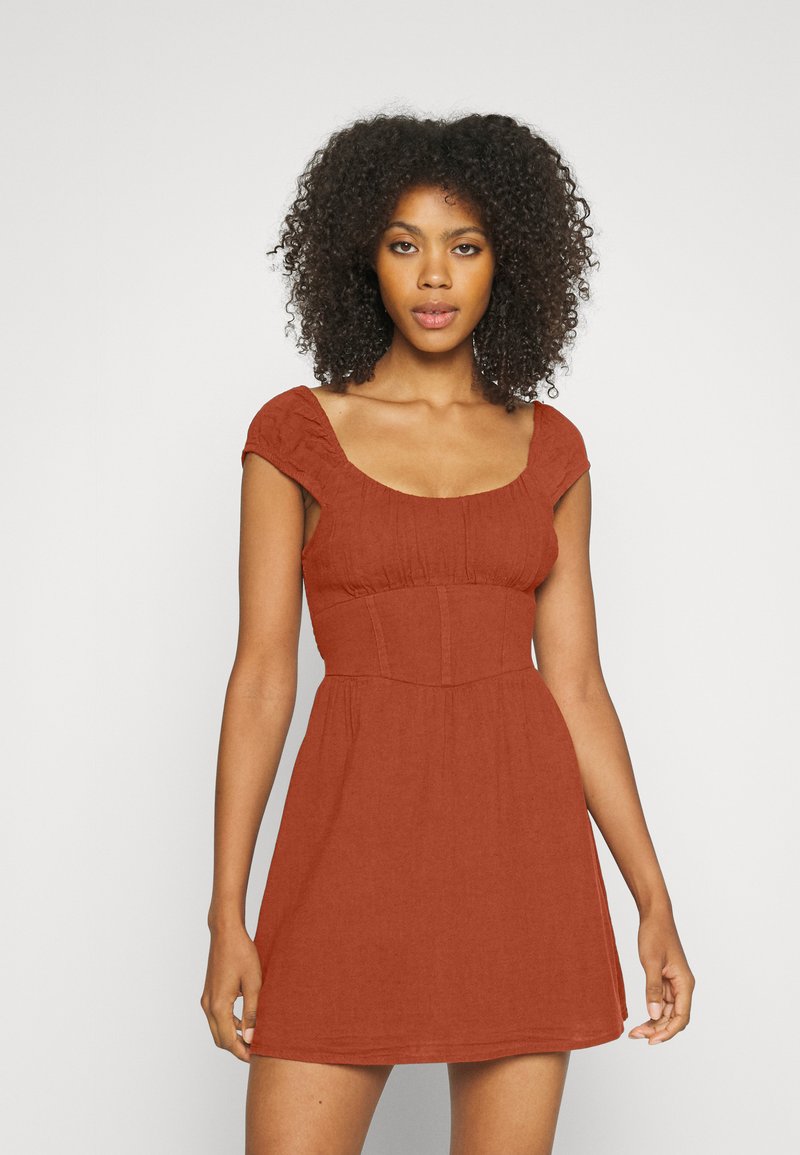 Hollister Co. EMEA CORSET DRESS Denné šaty brown/hnedá Zalando.sk