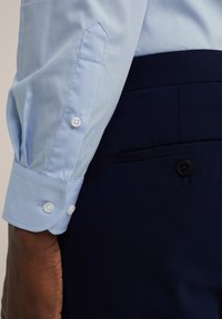 WE Fashion FUNDAMENTALS - Srajca - ice blue