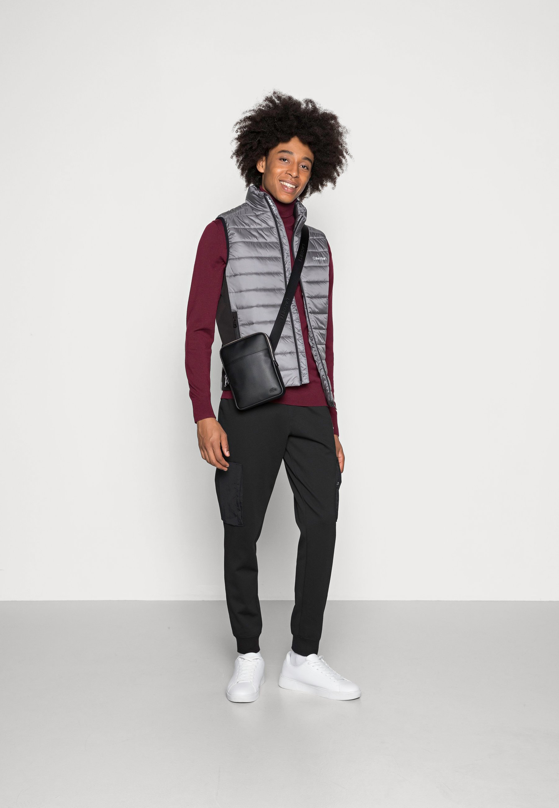 Herren ESSENTIAL SIDE LOGO VEST - Weste Herren ESSENTIAL SIDE LOGO VEST - Weste