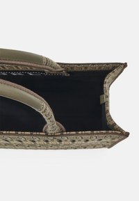 Furla OPPORTUNITY TOTE - Saco de mão - toni salvia