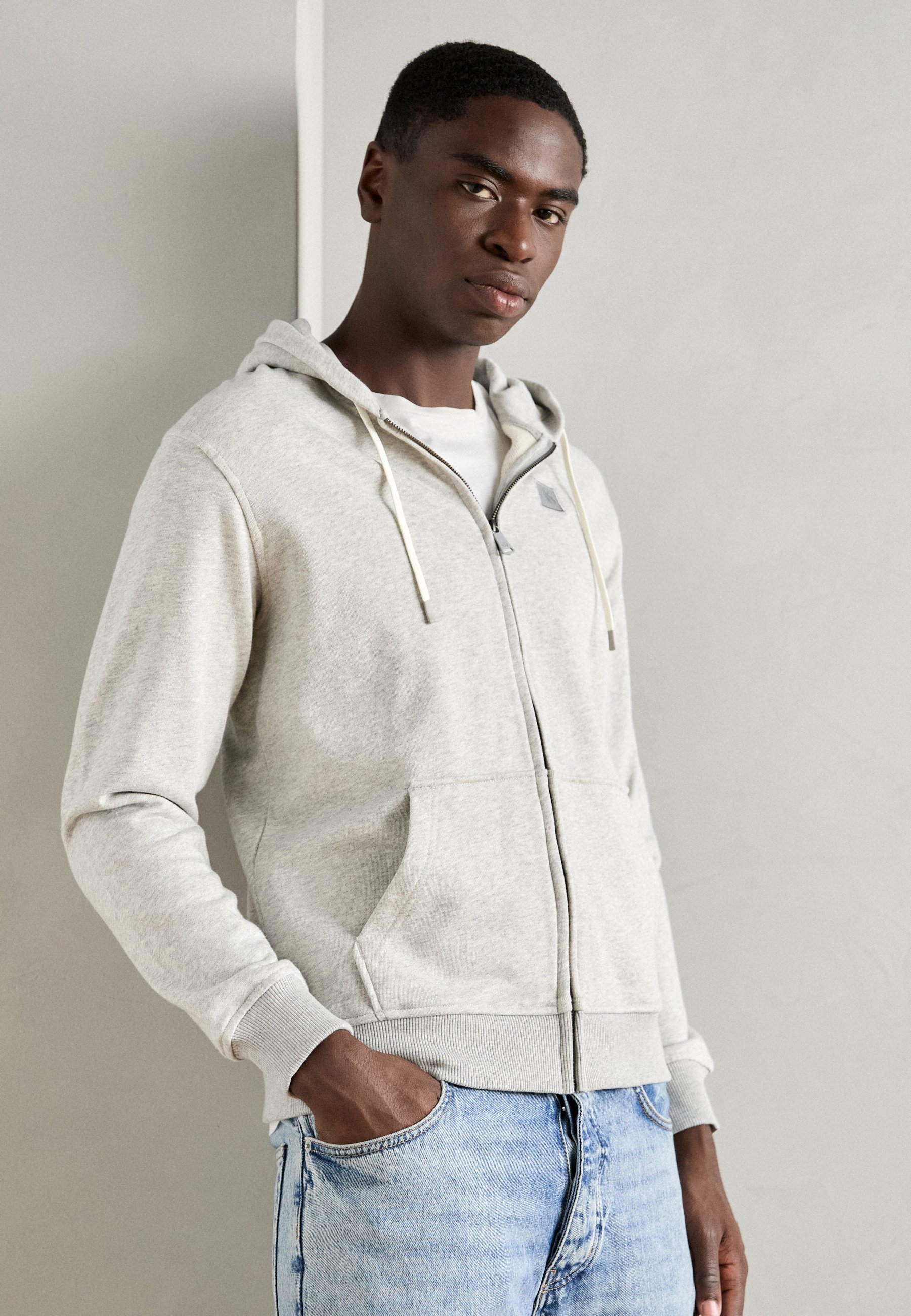 Star Labs Sweat Scotch & Soda Essential Badge Logo Hooded Sweatshirt Sweat-Shirt à Capuche, Black, L Homme Dès 50,00 € - Sur Bring Me The Horizon