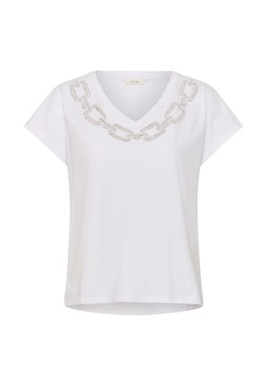 Haut blanc à manches courtes et col en V avec ornement en chaîne argentée le long de l'encolure, confectionné dans un tissu doux.