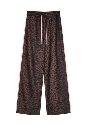 Pantalon marron à jambes larges avec imprimé léopard noir, taille élastique, bandes latérales roses et cordons roses à la taille.