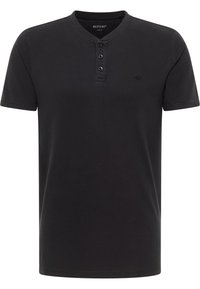 Sort kortærmet t-shirt med Henley-udskæring, tre knapper foran og subtilt logo-detalje på brystet. Glat tekstur, afslappet pasform.