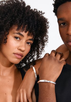 Pilgrim, PRESENCE - Pulsera - silver-coloured