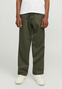 Jack & Jones Junior JPSTALEX JJCLEAN WORKER  - Hlače - olive night