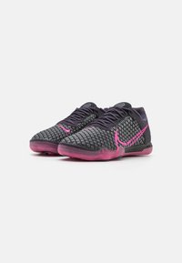 Nike Performance REACT GATO - Botas de futebol de salão - cave purple/pink blast/black