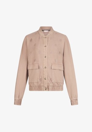 Béžová bunda s dlouhým rukávem na patentky, dvě přední kapsy s klopami, jemné vyšívané logové vzory, elastické manžety a lem.