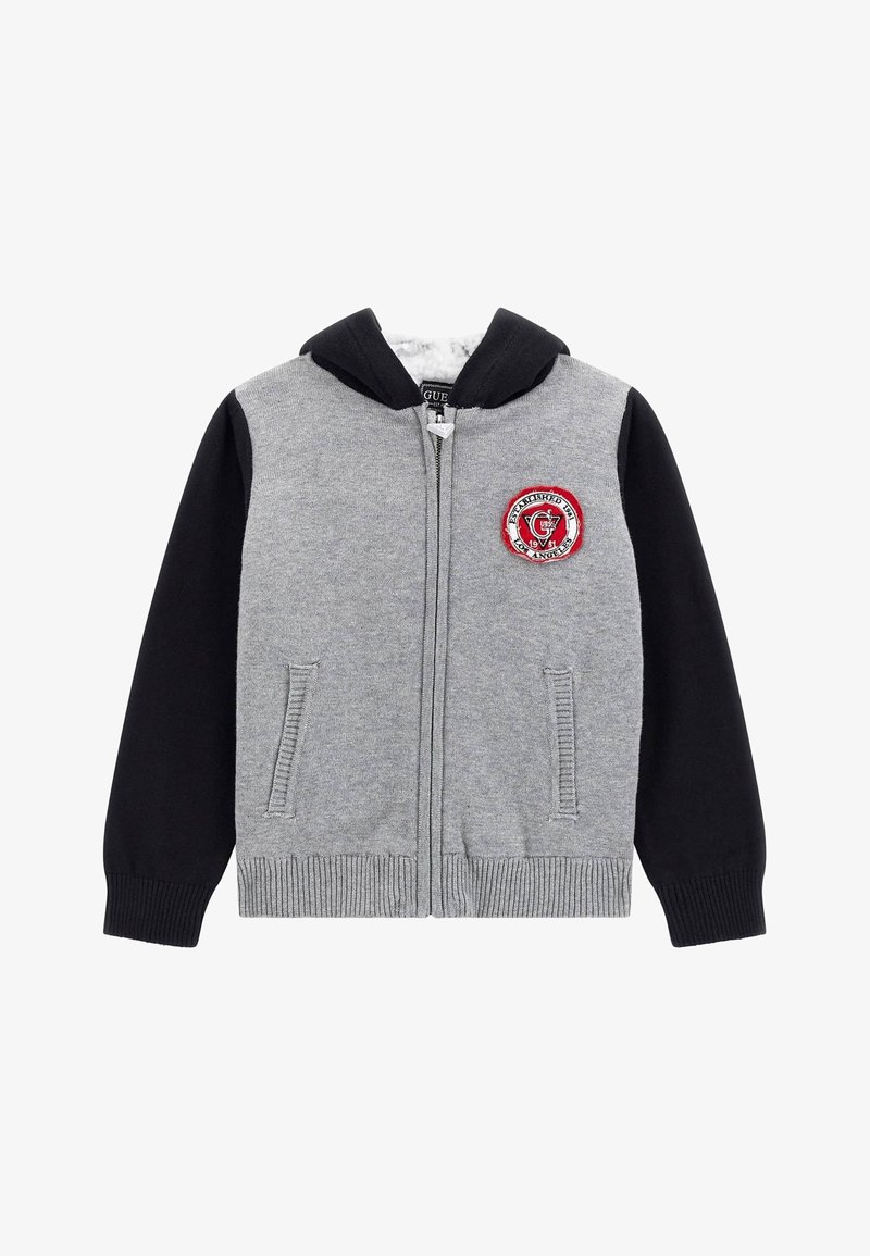 Felpa con zip grigia, maniche nere e logo circolare rosso. Presenta una morbida fodera interna, tasche frontali e polsini a costine.