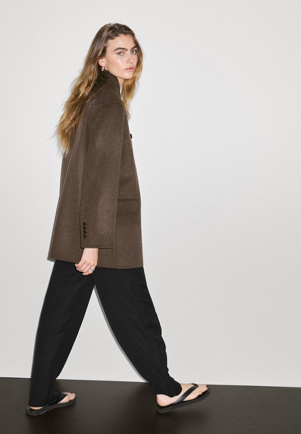 WITH TUXEDO COLLAR - Classic coat3