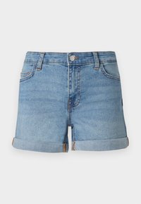 Ljusblå denimshorts med rullade fållar, en framknäppning och design med fem fickor som har kontrasterande sömnadsdetaljer.
