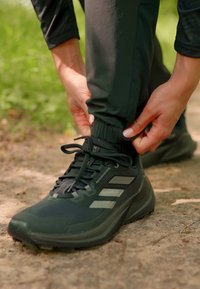 Adidas Terrex TRAILMAKER 2 - Turistiniai batai - core black/grey four