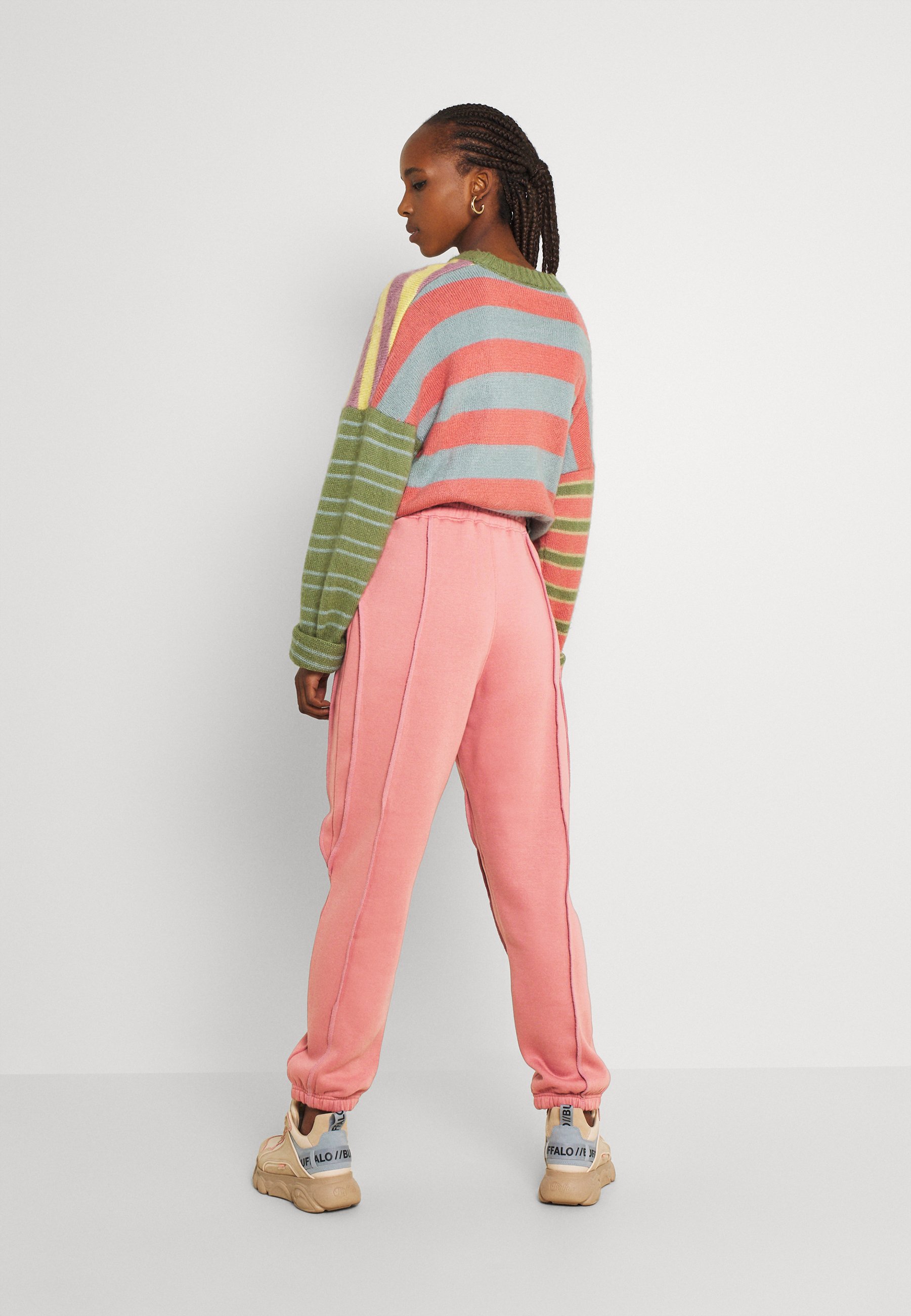 missguided pink cargo pants