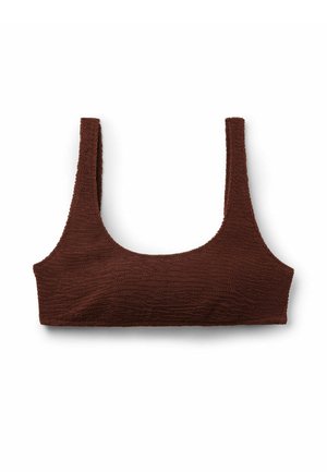 Top corto in tessuto marrone testurizzato con ampie spalline e scollatura a U, disteso su uno sfondo bianco.