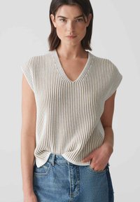 OPUS - Jumper - soft oat Thumbnail Image 1
