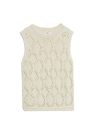 Top sin mangas de punto en crema claro que presenta un patrón de diamantes texturizado y un escote redondo. La tela muestra costuras abiertas para ventilación.
