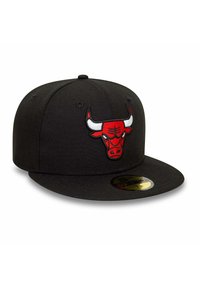 Gorra de béisbol negra con visera plana, presenta un logo de toro bordado en rojo en la parte frontal, fabricada con un tejido duradero y con un acabado texturizado.