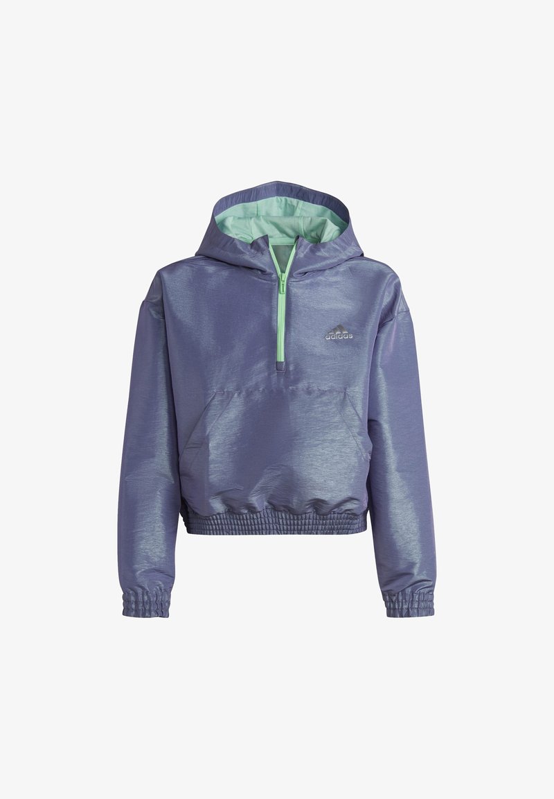 Fialový lehký pulovr s kapucí, polovičním zipem a elastickými manžetami. Podšitý zelenou látkou, se přední kapsou a detailem loga.