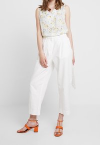 VILA Blus - light blue