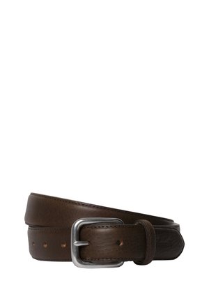 Ceinture en cuir marron avec une boucle métallique rectangulaire argentée, plusieurs trous de réglage, et une passants de ceinture cousue.