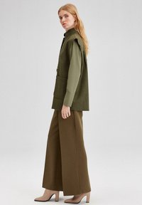 Touché Privé Smanicato - khaki