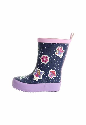 Botte de pluie en caoutchouc marine avec des ornements roses, ornée de différentes autocollants colorés, de motifs floraux et féeriques, et d'une semelle texturée pour une meilleure adhérence.