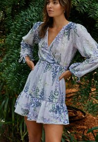 Next KEW COLLECTION  - REGULAR FIT - Denní šaty - lilac purple floral