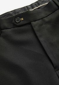 Next REGULAR FIT TRIMMED TEXTURED SELF LAPEL - Püksid - black