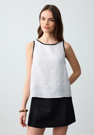 REGULAR FIT - Short - black