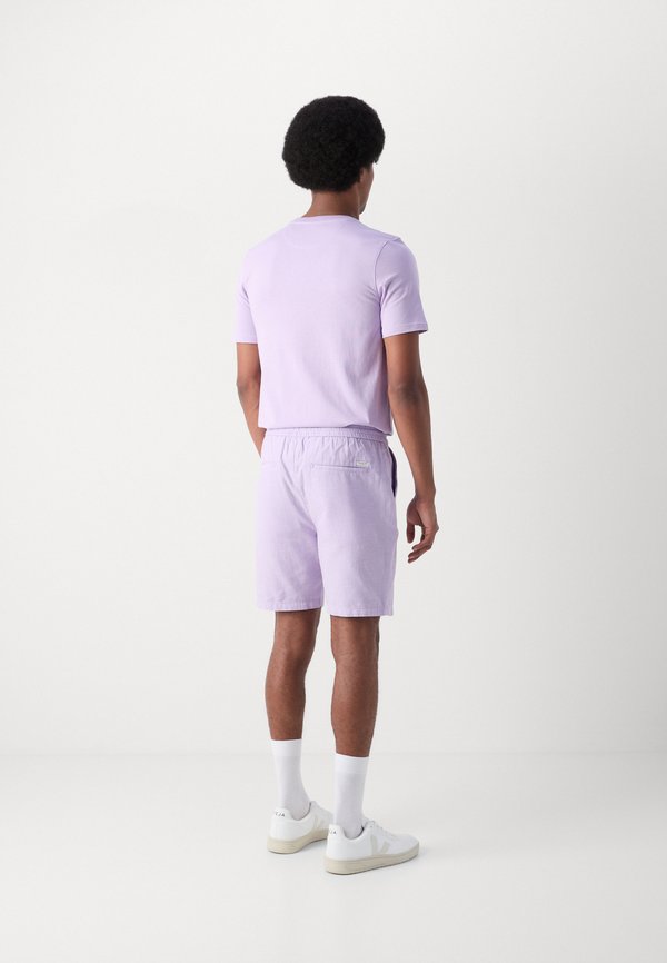 SEASONAL CORE BERMUDA - Shorts - bright lavender2