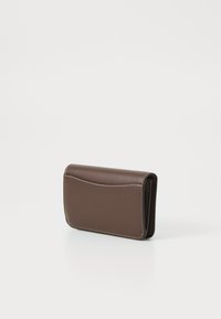 COACH ESSENTIAL SLIM CARD CASE - Denarnica - brown