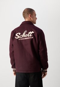 Schott ZACK - Lengva striukė - aubergine