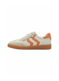 Trainers - cream comb